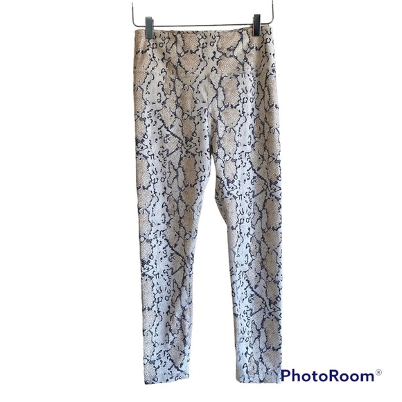 All Fenix White Python 7/8 Leggings Size Large - Picture 2 of 11